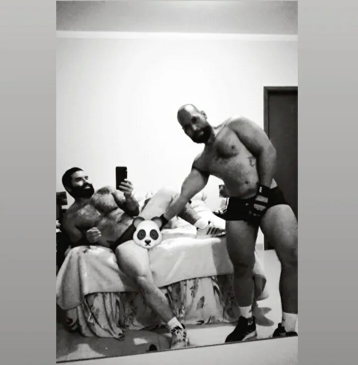 Barbudosinlove's tweet photo. 🐼❤🐻 #loveislove #barbudosinlove #ursosgays #ursoslindosdobrasil #homensdecueca #homensqueseamam #homempeludo #barbudosepeludos #barbados #ursomagia #amordeursos #homempeludo #homembarbado #peitopeludo #barbasderespeito https://t.co/xm7qPQdorA