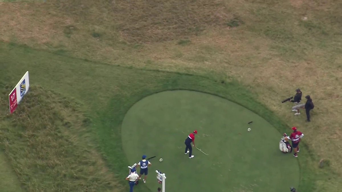 PGATOUR: @collin_morikawa Poise under pressure.

What a shot by @Collin_Morikawa.  https://t.co/123jZ6Y9Qm