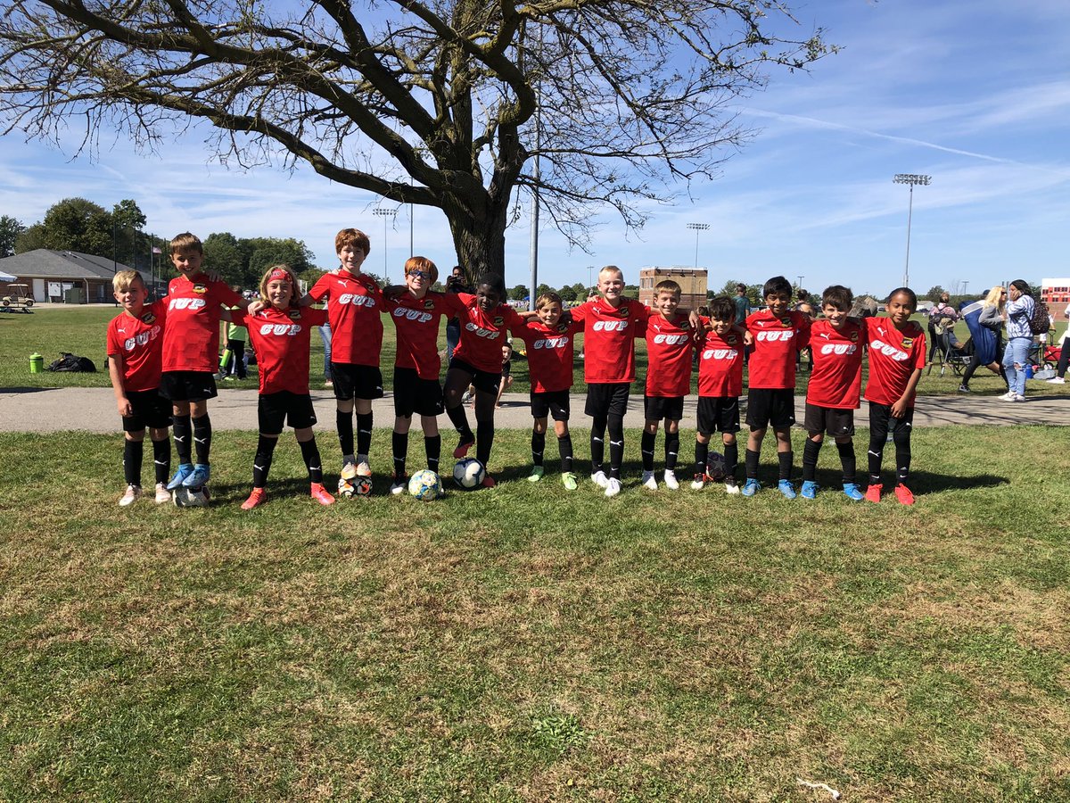 Coach_KT's tweet photo. Congratulations on a 4-0 finish this weekend, 2011 @CincyUnitedCUPB Black! #FCPrideCup π https://t.co/jbCLifY44c