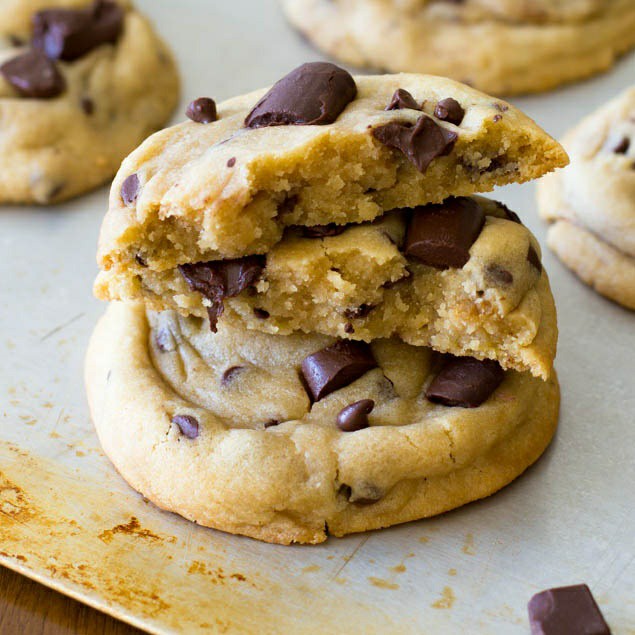 🍀 In celebration of daughter's day 🍀

One afternoon, when Raquel and Sergio fail to see eye to eye, two young girls embark on a mission to disentangle their mess.

Peace offering:
archiveofourown.org/works/34108627