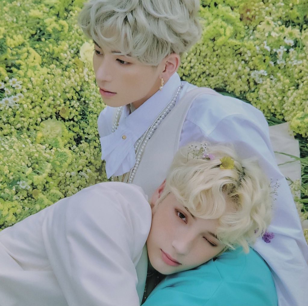 A REVISTA  "ME" ACABOU DE CONFIRMAR OS RUMORES DO CASAMENTO DO HUENINGKAI E TAEHYUN DO GRUPO "TOMORROW BY TOGETHER"