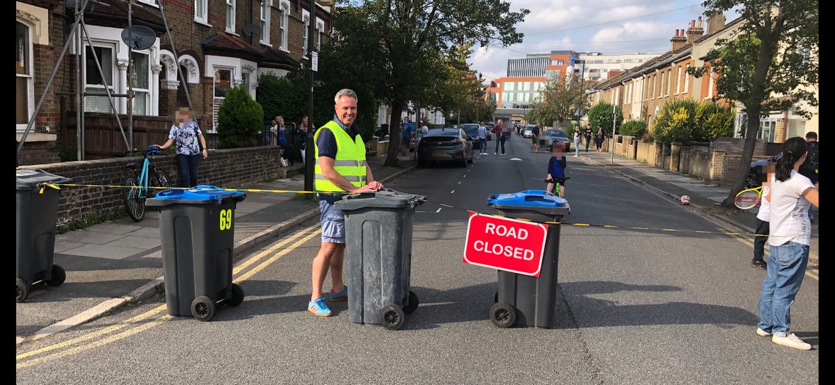 A big thank you to @HayleyOrmrod for organising the most successful #PlayStreet event on Palmerston Road today. Children played Don't Buzz The Wire Game, football, cycling, skateboarding, tennis and cricket. The major bonus was the ice cream van arriving for everyone’s delight!