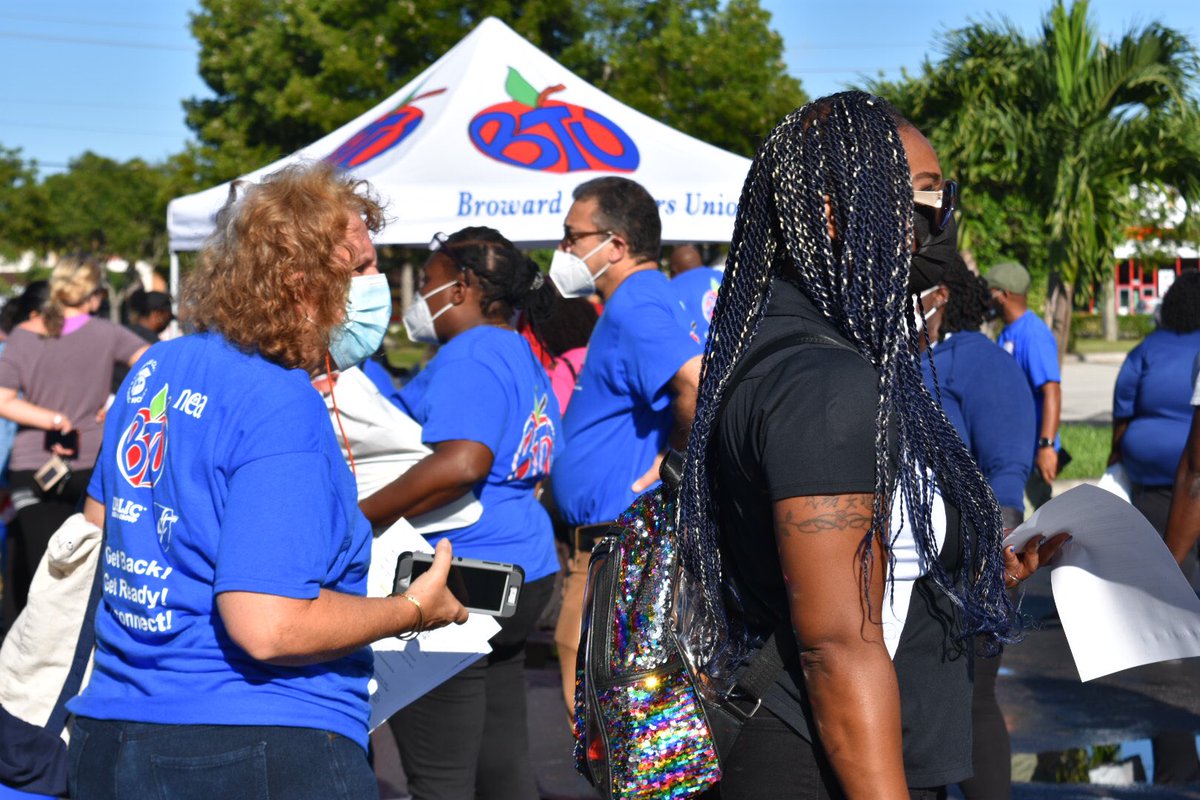 PSRP_AFT's tweet photo. Great weekend reaching out to parents with @BrowardTeachers @afusco_BTU thousands of doors knocked, parents we spoke to are eager to re-enroll their kids in Broward Public Schools thanks to the work of @AFTunion teachers & #PSRPStrong members. https://t.co/dqyIqCzZ1j https://t.co/OLmORyJcwZ