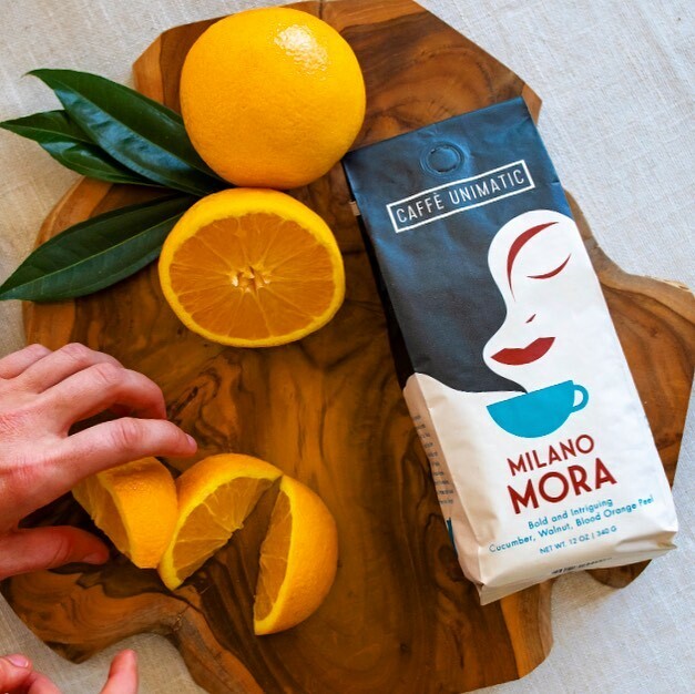 CaffeUnimatic's tweet photo. Afternoon delight 🍊// Milano Mora
☕️ with notes of cucumber, walnut and blood orange peel // no #Sundayscaries here 👻 #coffeeforall #milanomora #smoothestcoffee #bestcoffee #sundayvibes #afternoondelight #unimaticfam #boldcoffee https://t.co/ZrPNFhkiVA