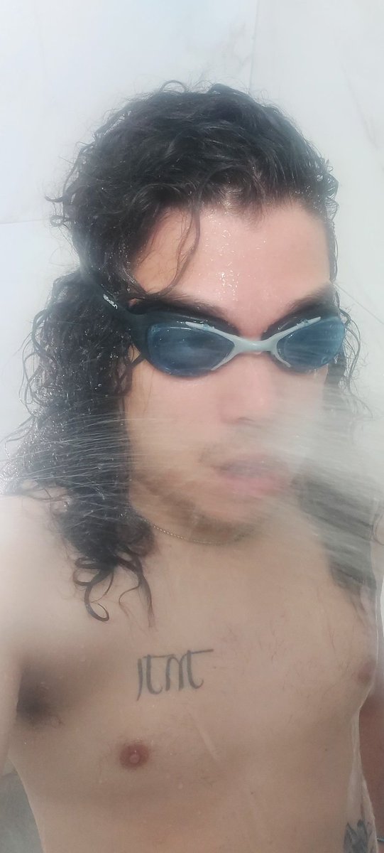 PaboGauna's tweet image. Nada como una ducha cn uno buenos gogles... #gogles