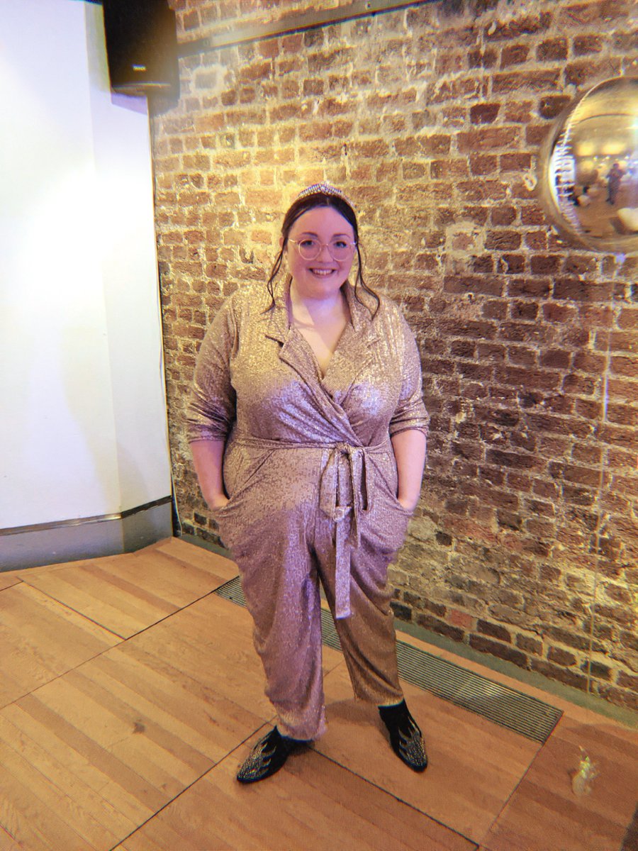 cah399's tweet photo. Never felt more on brand than when making this outfit change during my own wedding ✨ https://t.co/7JFQN39R1q