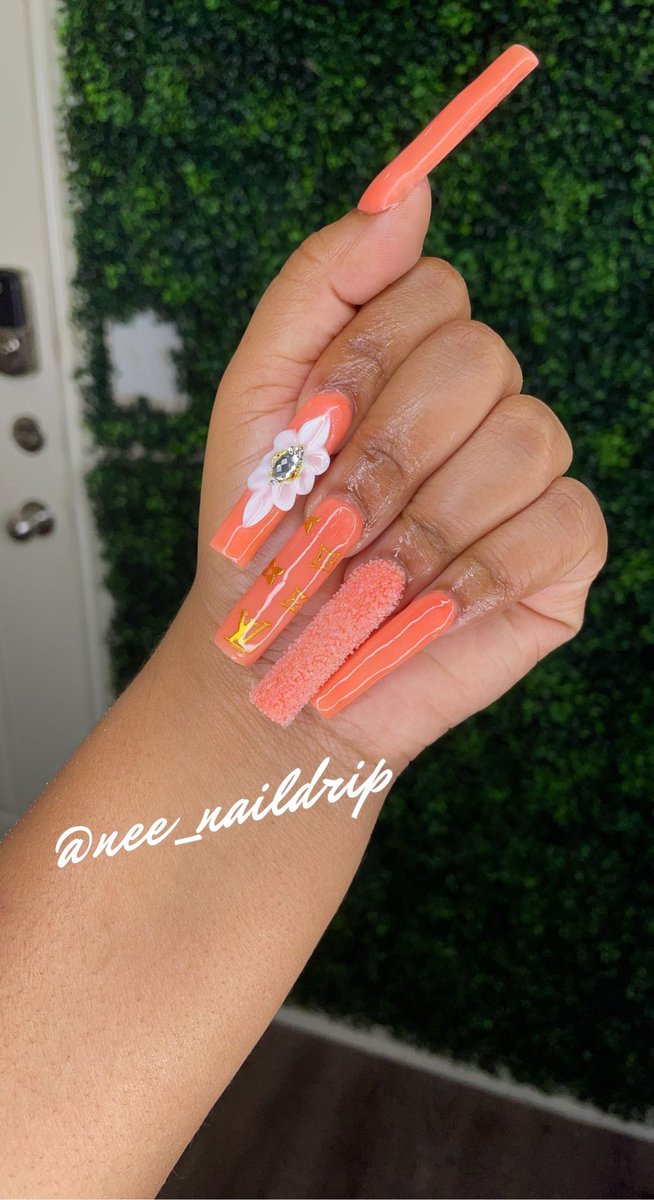nee_naildrip's tweet photo. Peachy shit 😍🍑💅🏽 Book this look today 💗

#houstonnailtech #houstonnails #peachnails #xlnails #longnails #nails #3Dflowernails https://t.co/lyxyNeK8HE