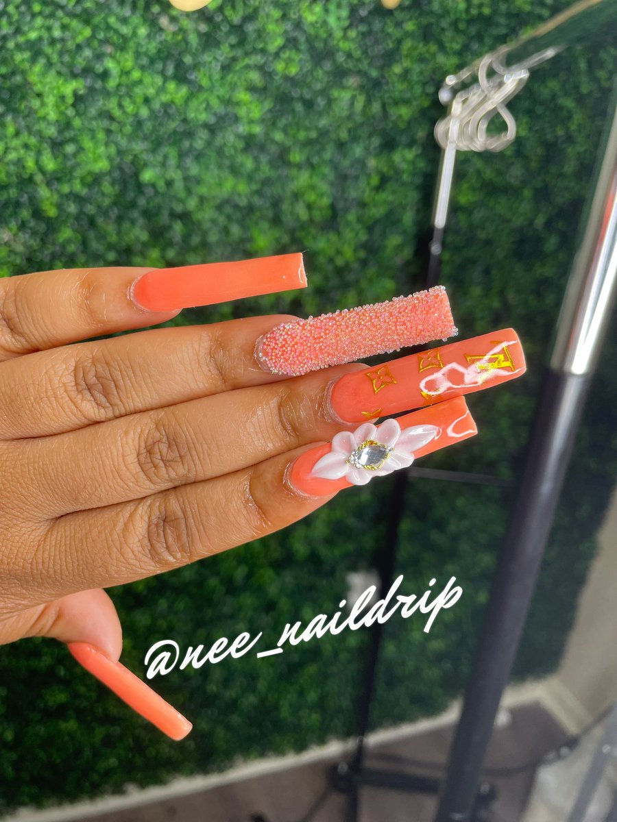 nee_naildrip's tweet photo. Peachy shit 😍🍑💅🏽 Book this look today 💗

#houstonnailtech #houstonnails #peachnails #xlnails #longnails #nails #3Dflowernails https://t.co/lyxyNeK8HE