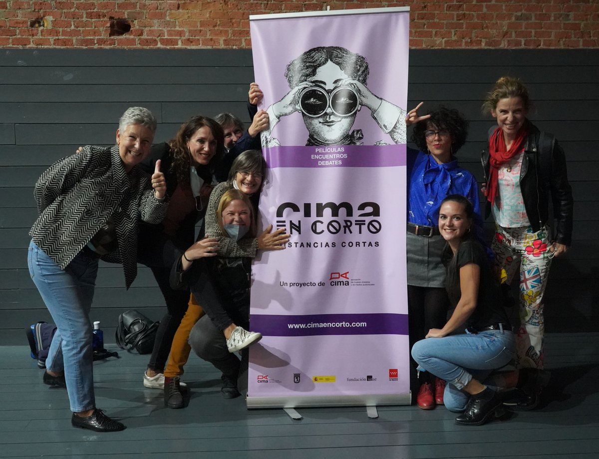 CIMAcineastas's tweet photo. 📸 Imágenes de la pasada cita #CIMAenCORTO edición @CreadorasS en @CinetecaMadrid

Con @maucardoso2 @mmaganto @bjvelilla2014 y @JeniferRubioP entre otras

💜 Gracias a todas por hacerlo posible. Equipo: @SariBamba, Patri de Luna, @Irlanda_Eire e Irene Cardona 💜 https://t.co/R84cyMf6mp