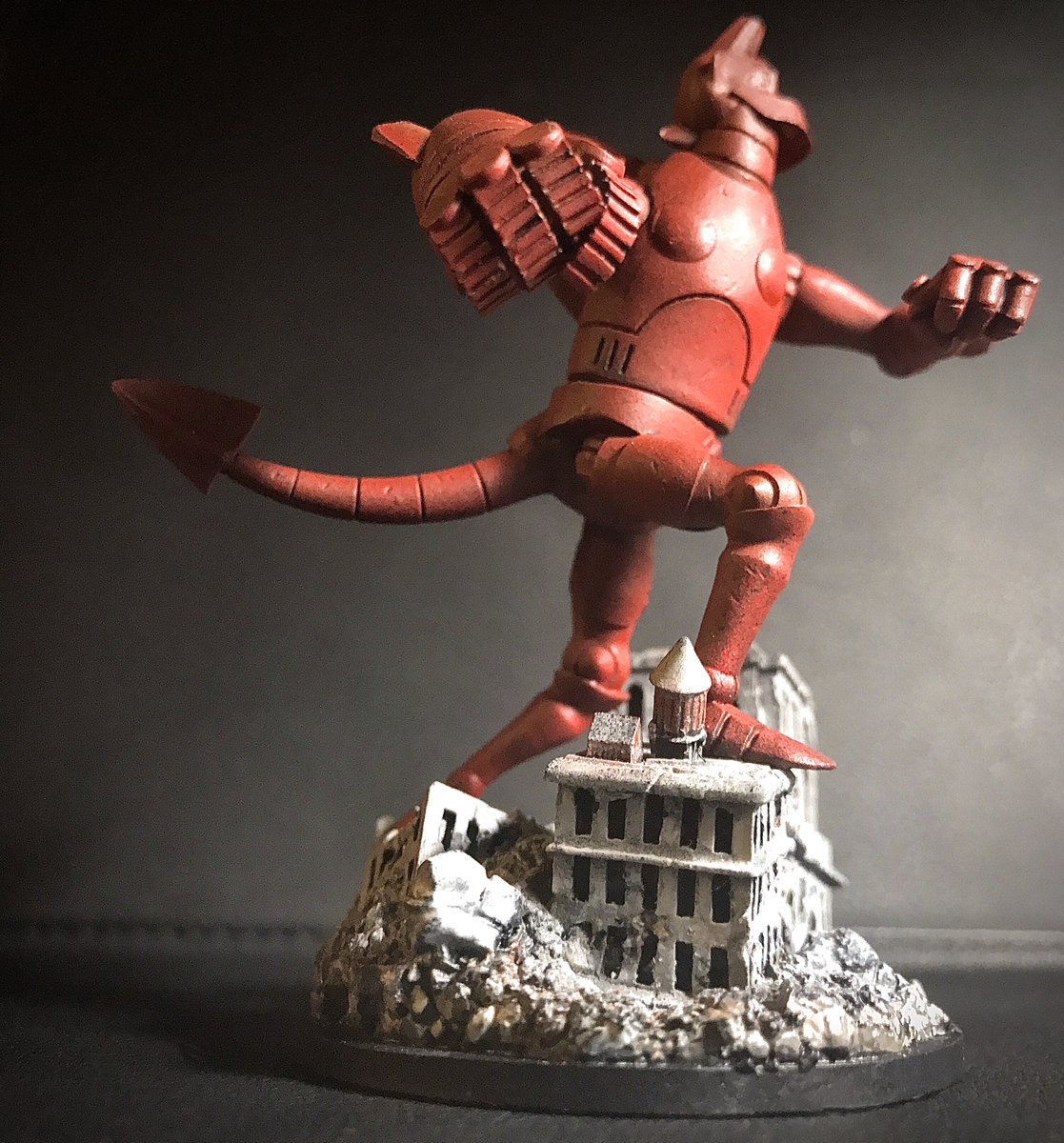 ThePeterBriggs's tweet photo. I haven’t done a tabletop gaming figure since 1978, so I was delighted that I enjoyed painting @manticgames #hellboyboardgame Giant Robot Hellboy so much. I think he turned out pretty well. Who would have thought I’d enjoy painting rubble?! https://t.co/ZVPKszt12z