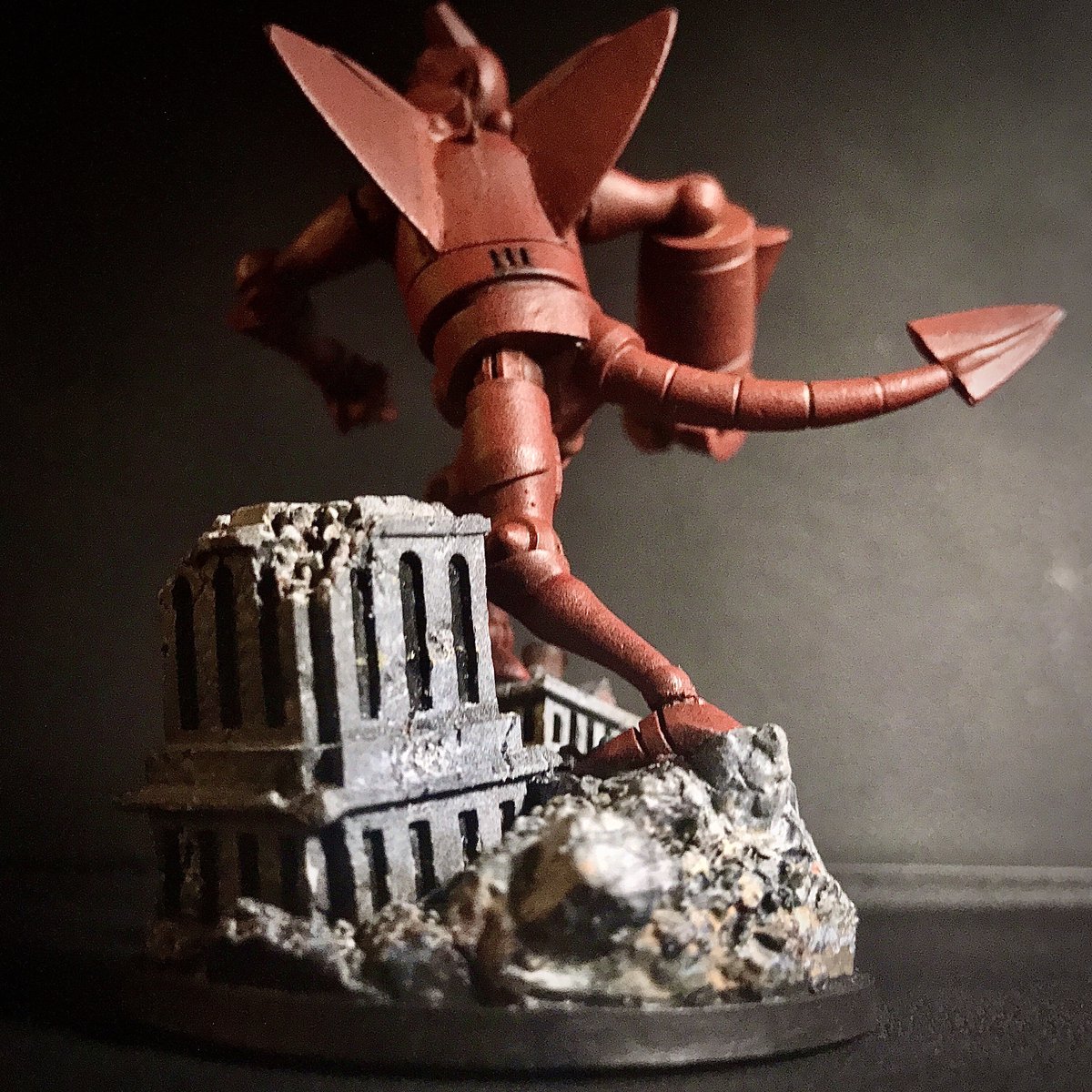 ThePeterBriggs's tweet photo. I haven’t done a tabletop gaming figure since 1978, so I was delighted that I enjoyed painting @manticgames #hellboyboardgame Giant Robot Hellboy so much. I think he turned out pretty well. Who would have thought I’d enjoy painting rubble?! https://t.co/ZVPKszt12z