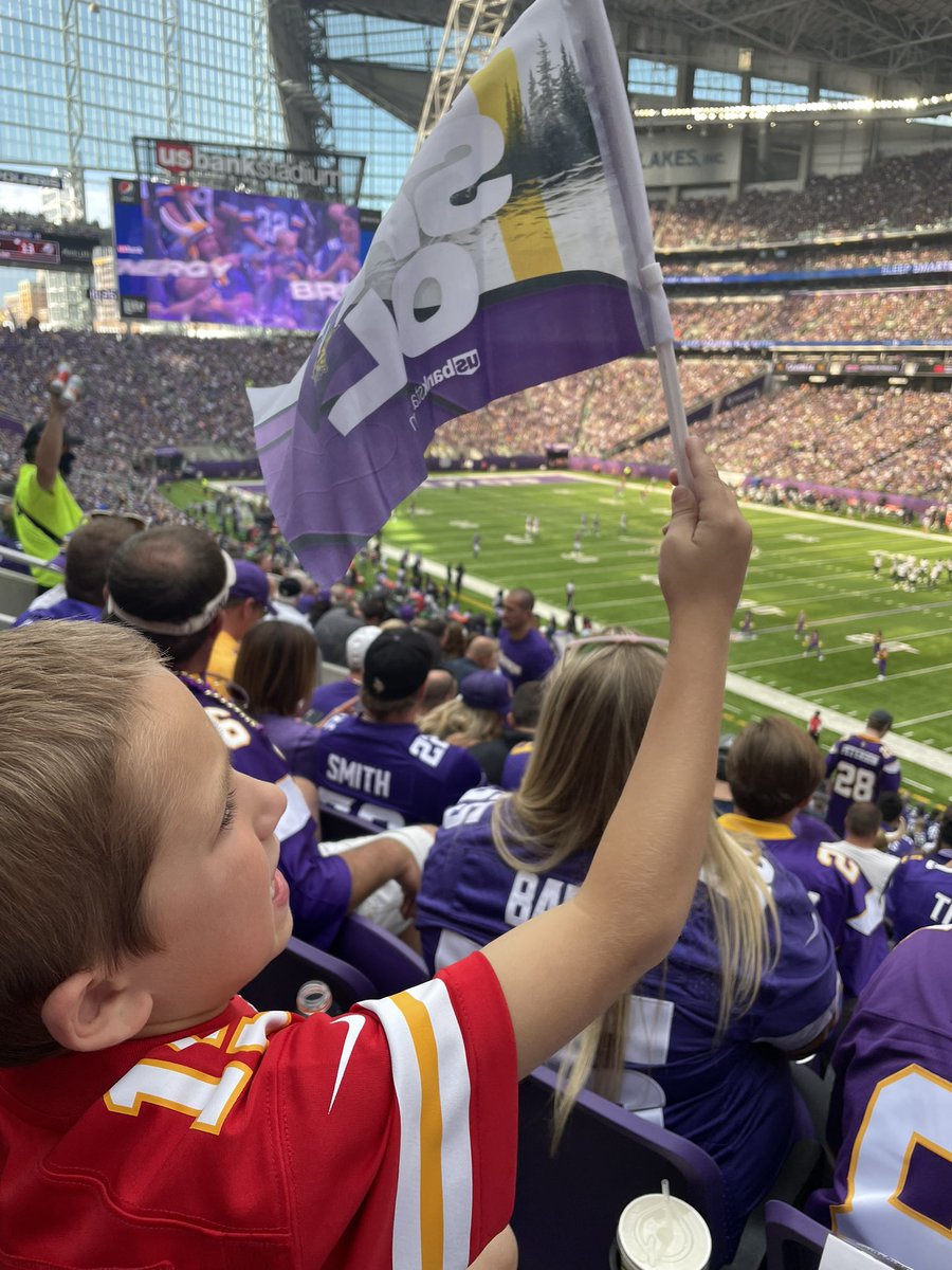 kbach21's tweet photo. #SKOL Even a Chiefs fan is cheering you on! https://t.co/QpbueRfzIv