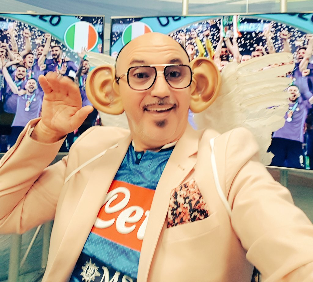 mimmopesce1's tweet photo. E IL NAPOLI VOLAAAAAAAAAAA
#primiinclassifica
#NapoliCagliari
#uirdeciempions
#goulammamt
@QSVS_Official https://t.co/gEmGGvKJz6
