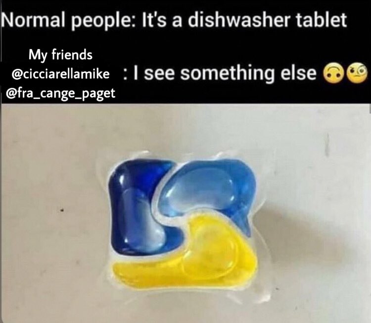 dania_milletti's tweet photo. .@gaiarubera this won’t end well…
Sorry my friends… I had to😂

#SMMB #Programming #Memes 

@cicciarellamike @Fra_cange_paget https://t.co/FGoKg41UW9