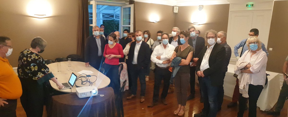 ND_Lyon's tweet photo. #RR2021 #accélération #Emploi
55èmes Rencontres Réseau !
Grâce au jeu #RETEA, animé par @fbercegeay et @Pom3Valerie, nous avons conforté nos pratiques de #réseautage... avant un cocktail sympathique, comme d'ordinaire.
Bienvenue aux futurs #bénévoles ! https://t.co/YnuM2lflLa