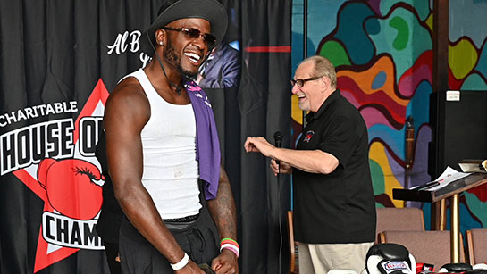 hobccornerfocus's tweet photo. Tony and Al joking around at the Tony Harrison 'Fight For Safety' fundraiser. 
 @AlBernstein @Iamboxing #Detroit #boxing #superbadacademy #fightforsafety https://t.co/dzTZRNQ9kk