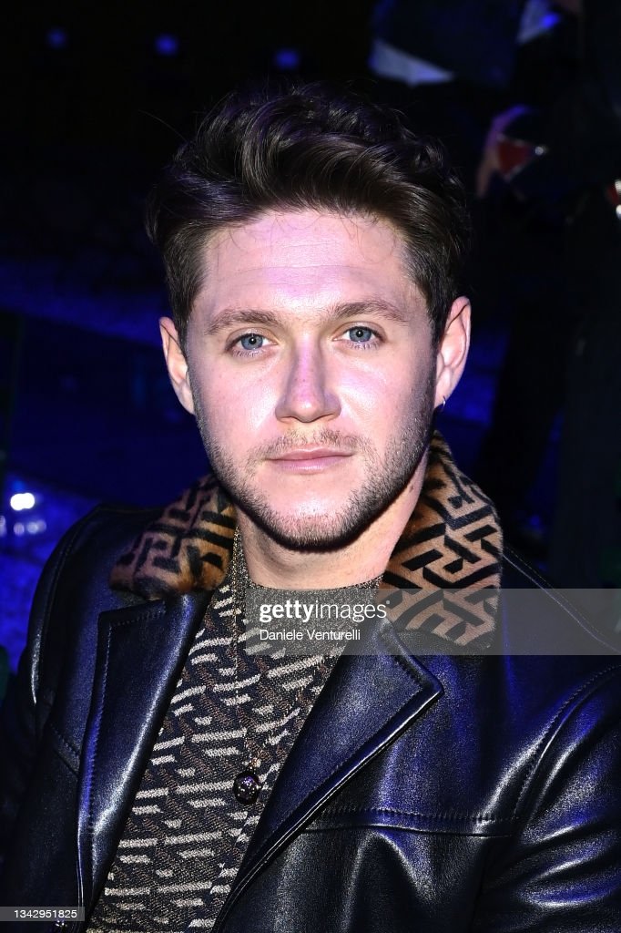 NiallPromoSpain's tweet photo. 📸|| @NiallOfficial en el evento de Versace x Fendi esta noche en Milán! (1) https://t.co/fiVMMi8VuN