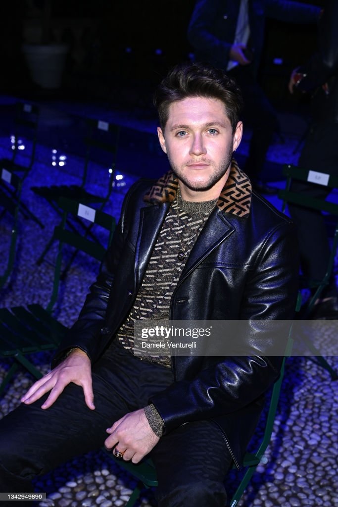 NiallPromoSpain's tweet photo. 📸|| @NiallOfficial en el evento de Versace x Fendi esta noche en Milán! (3) https://t.co/xQC19tKs36