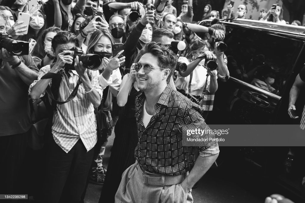 NiallPromoSpain's tweet photo. 📸|| Más fotos en HQ de @NiallOfficial en el desfile de Emporio Armani hace unos días en Milán (1) https://t.co/2JScywFI1v