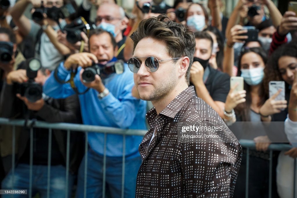 NiallPromoSpain's tweet photo. 📸|| Más fotos en HQ de @NiallOfficial en el desfile de Emporio Armani hace unos días en Milán (1) https://t.co/2JScywFI1v