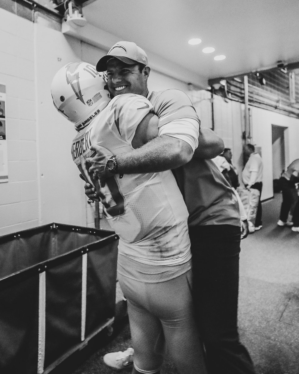 chargers's tweet photo. 💙 https://t.co/NUNHMy3vFa