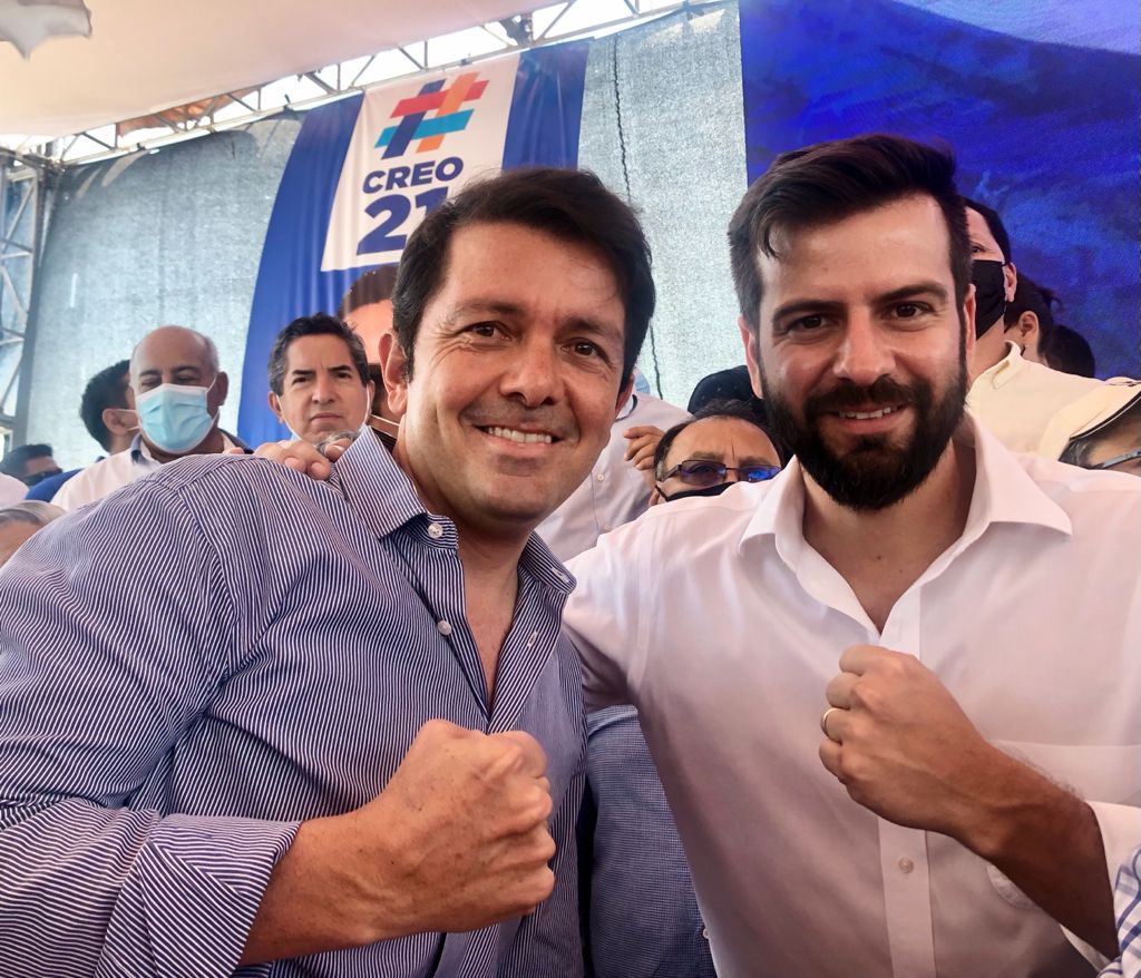 panchojimenezs's tweet photo. El #Ecuador confía en el Presidente @LassoGuillermo y hoy toda la familia del CAMBIO estuvo respaldando al Gobierno en la #ConvenciónCantonalCREO21Playas 
#EstaEsLaOportunidad para crear un país de PROGRESO y hacer realidad los sueños de los #ecuatorianos ¡Juntos lo logramos! 🇪🇨 https://t.co/HLsDfjOmSy