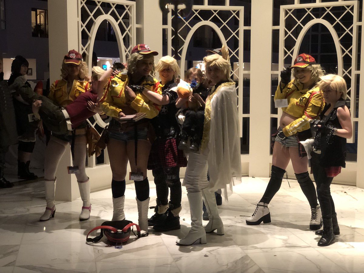 Day 7 of #XVFaves week. Favorite memory.

While it's not an in-game moment, the game made this possible. Katsucon 2020, my daughter wanted to cosplay as Prompto, &amp; at the last second ran up to join the other cosplayers for pictures. Proud Papa Moment! 🖤💛🖤