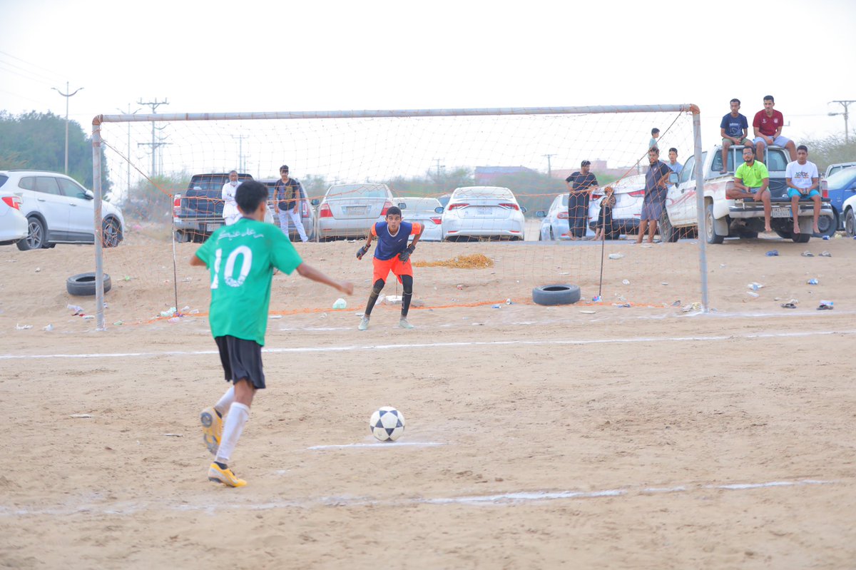 almamlakhclup's tweet photo. 📸| مقتطفات من المباراة الختامية 
#العميد_الرعد
#بطولة_المملكة_الرباعية
على كأس #اليوم_الوطني٩١ https://t.co/OxSb1hiu33