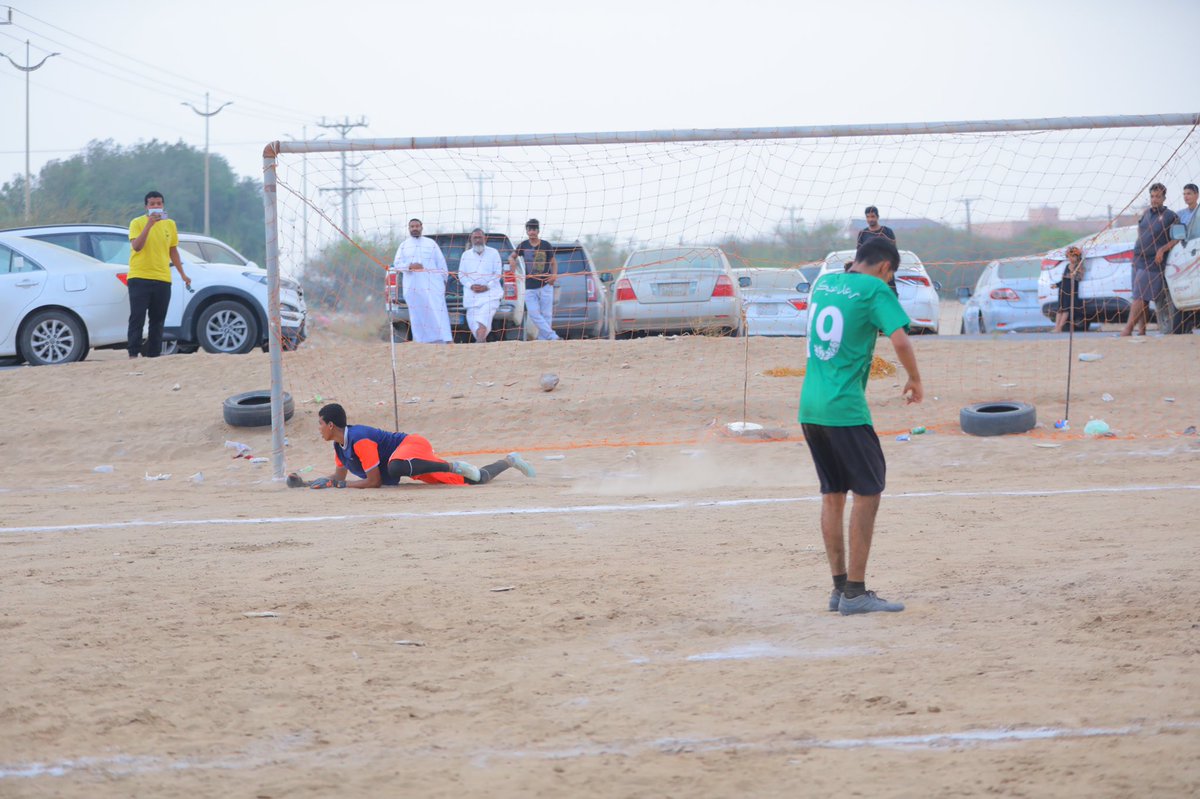almamlakhclup's tweet photo. 📸| مقتطفات من المباراة الختامية 
#العميد_الرعد
#بطولة_المملكة_الرباعية
على كأس #اليوم_الوطني٩١ https://t.co/OxSb1hiu33