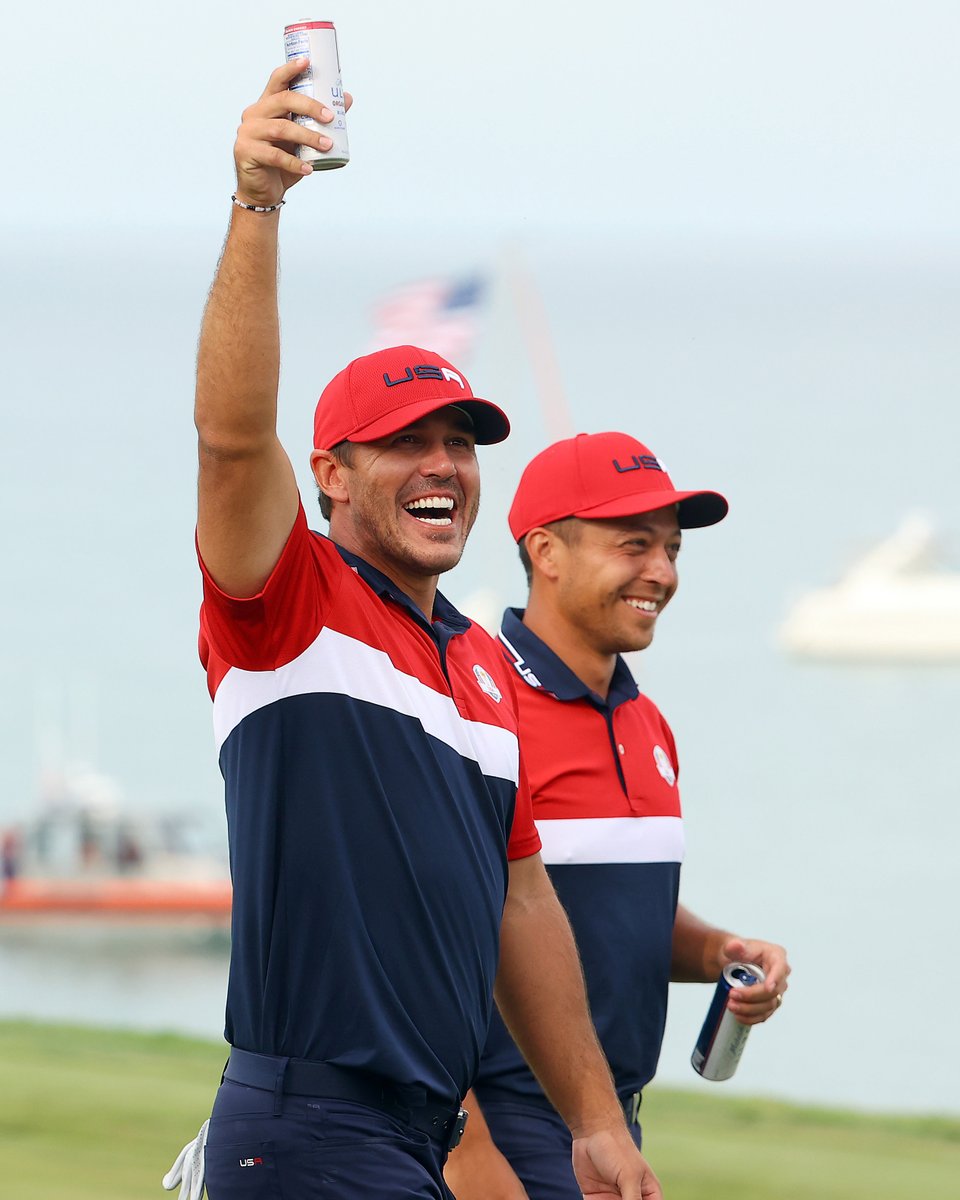 GolfDigest's tweet photo. Cheers, @RyderCupUSA‼️🍻 https://t.co/yoMb2bqSJb
