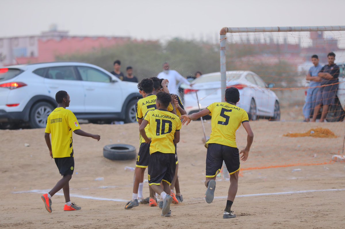 almamlakhclup's tweet photo. 📸| مقتطفات من المباراة الختامية 
#العميد_الرعد
#بطولة_المملكة_الرباعية
على كأس #اليوم_الوطني٩١ https://t.co/dTKDA2DeSa