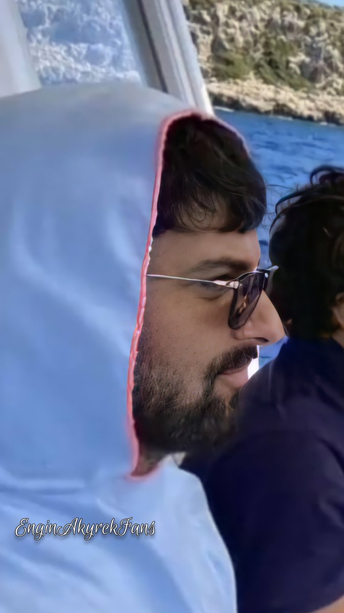 EnginAkyrekFans's tweet photo. Mi turco hermoso 
Con su perfil precioso
Disfruta la vida
Con sus vacaciones merecidas
Locas de verlo en pantalla, 
porque de las ansias el corazón me estalla
💙💙💙
.
.
@enginakyurek #EnginAkyürek https://t.co/Ciqebi604R