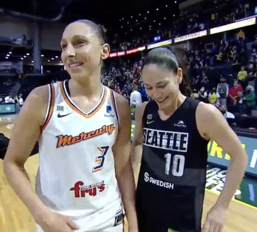 BleacherReport's tweet photo. Diana Taurasi and Sue Bird exchange jerseys after what could be their last time playing against each other 

Legends 🙏 https://t.co/DsK5Rjc7Tb