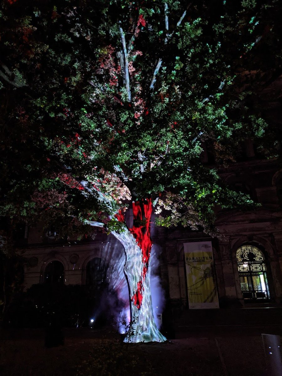 One tree is all it takes to plant the seed of corruption... And everything started with the #AzothTree 
Marvelous representation by @PlaynewworldDE