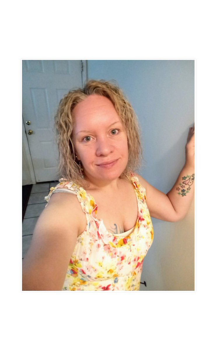 Csizzlez's tweet image. 