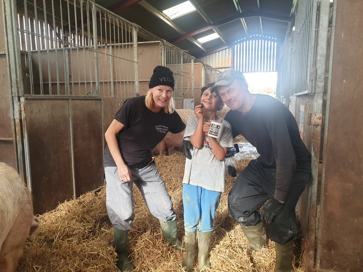 BTWsanctuary's tweet photo. Boar Barn Muck out today!
With Nikki, Hamish &amp; Colin💖

These big &amp; beautiful boars are so calm &amp; friendly.

They've been treated appallingly by humans in the past but still they choose to accept us.

Please join our #pigoneer club so we can keep them safe
https://t.co/Ek2fRYI1eT https://t.co/GBzTnfO1N1