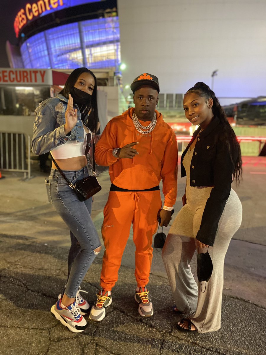 rtadorendaisy's tweet photo. We ran into @YoGotti π #DetroitPodcast #DetroitToLA https://t.co/dDOLwDw36n