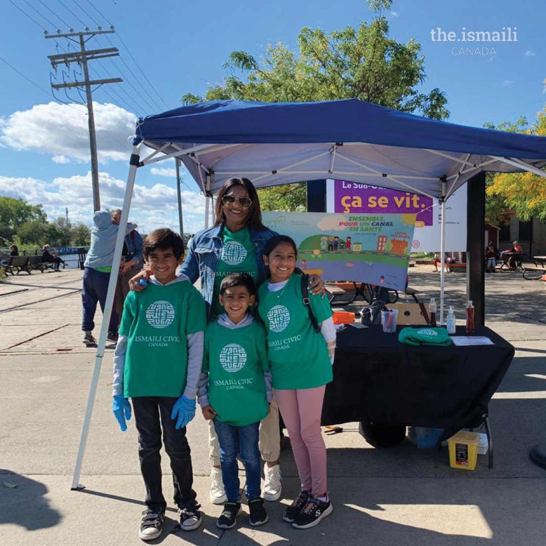 ismailicivic's tweet photo. Team Quebec is coming in strong with the park cleanup at @LachineCanal! 44 pounds of garbage and 12 pounds of recycling were collected on Saturday. Amazing job Quebec!

#GlobalIsmailiCivicDay #GICD #OneJamat https://t.co/BLlFVo8wlB