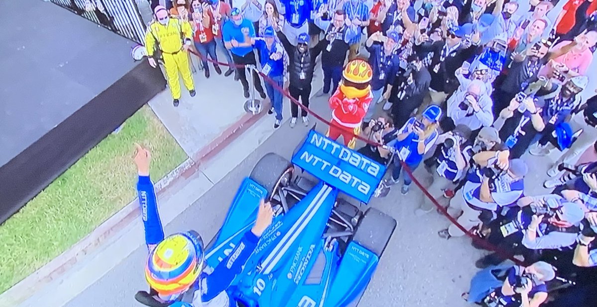 vitolo_gg's tweet photo. Grande @AlexPalou 🇪🇸 ganando la @IndyCar 🔝 🔝 🔥 🔥 https://t.co/Z95X09OU4F