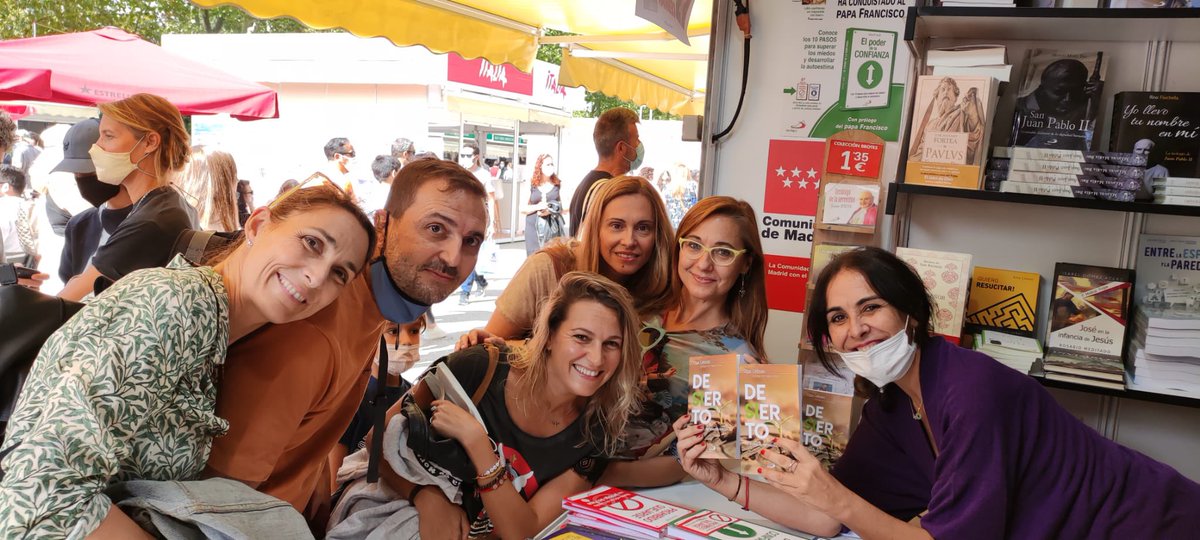 olgacebrianfer's tweet photo. Gracias a todos los que me acompañasteis ayer a la firma de DESIERTO . En la #FeriadelLibrodeMadrid #FLM21 . Todos los ejemplares vendidos en @SANPABLO_ES https://t.co/kBiy6D4IVC