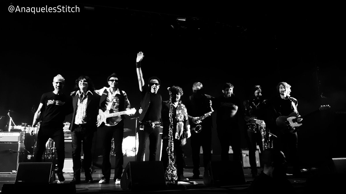 Anaqueles Abarrotados tweet media