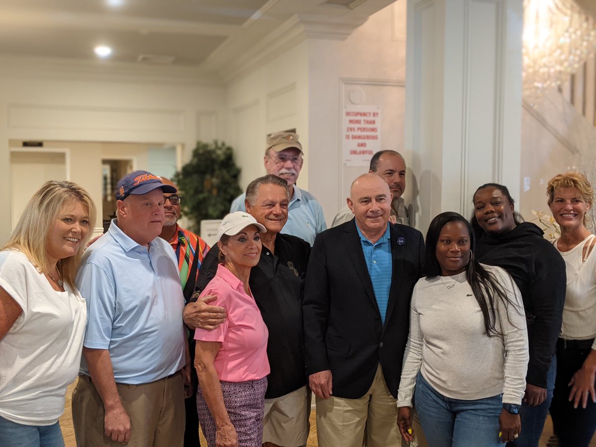 SalAlbaneseNYC's tweet photo. Stopped by the Donald Cranston Memorial Golf outing at South Shore Country Club. Donald Cranston was a revered Correction Union leader. In photo, ⁦@daylaroo⁩ and a number of Correction leaders in NYC https://t.co/KGOb4vfFSE
