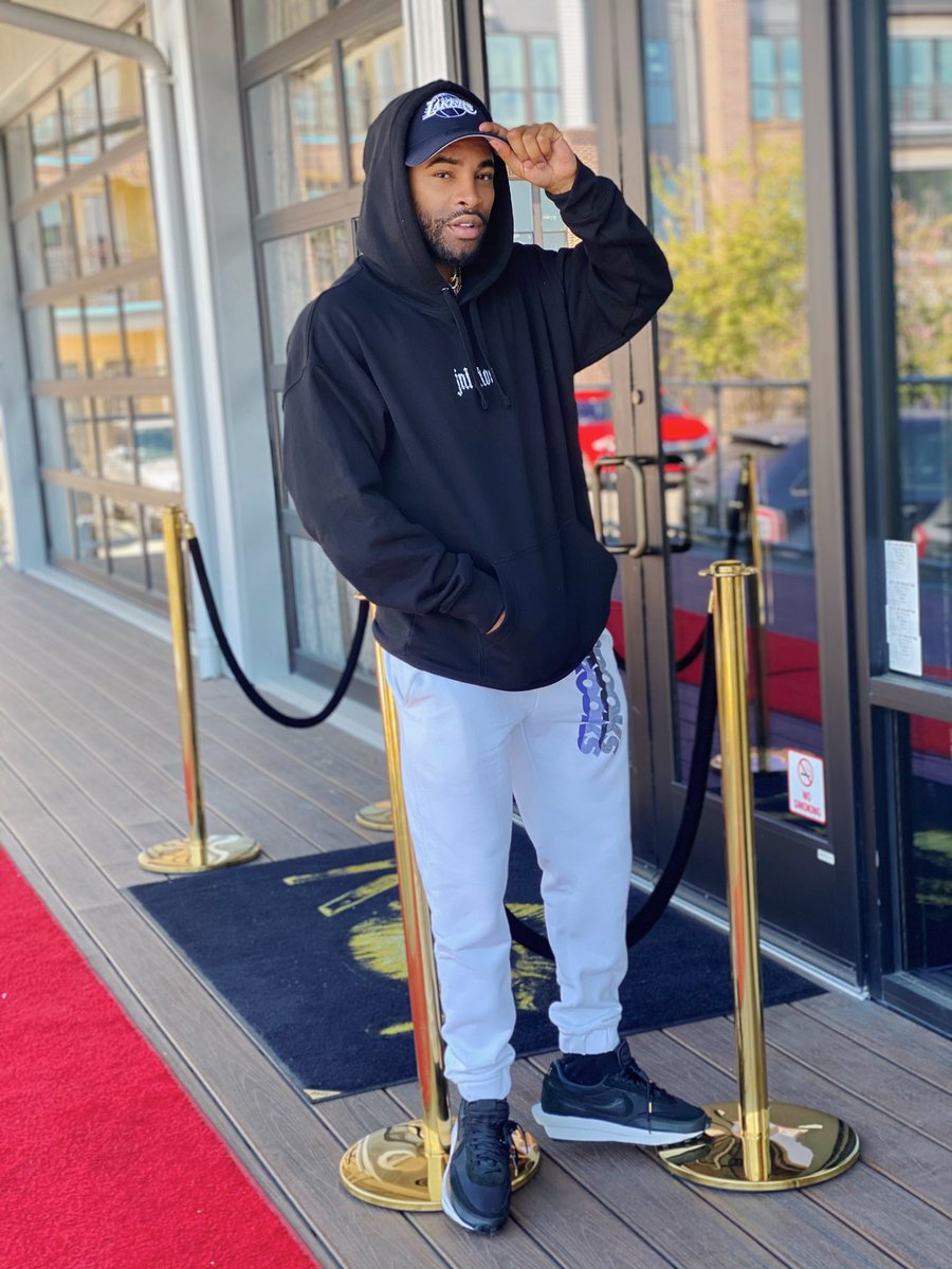 SirElijahBlake's tweet photo. Ok hear me out real quick‼️ Some of your friends are building businesses and tryna get their ideas off the ground. Saying this to say ...Next time someone you know drops a product... even if you can’t afford it... it costs nothing to post, share or spread the Love https://t.co/sofcr4AOeu