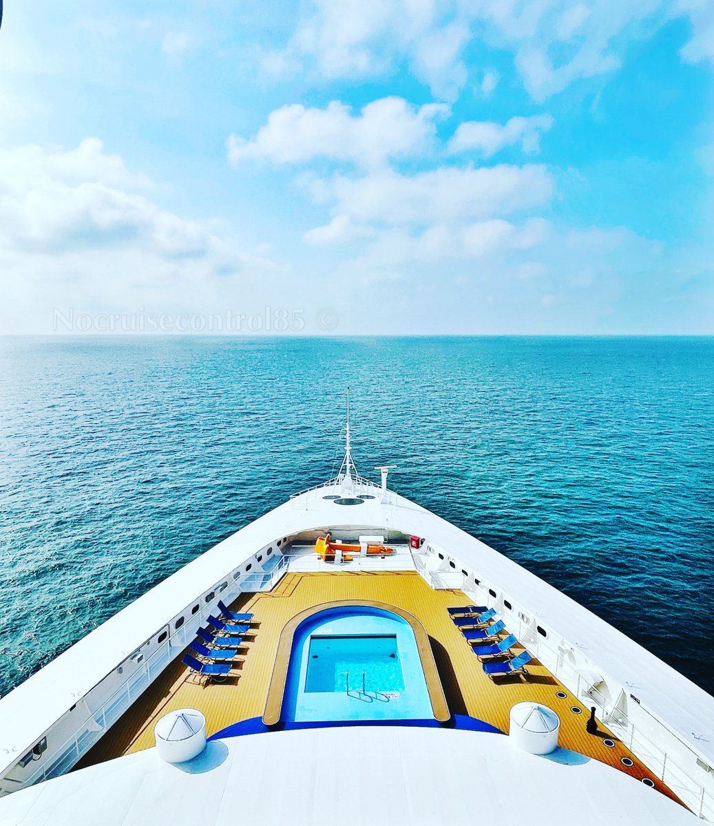 n0cruisecontrol's tweet photo. Ocean views aboard Disney Magic, looking out over the crew sundeck! #disneymagic #disneymagicatsea #disneycruiseline @DisneyCruise https://t.co/QhWsZ3zfVo