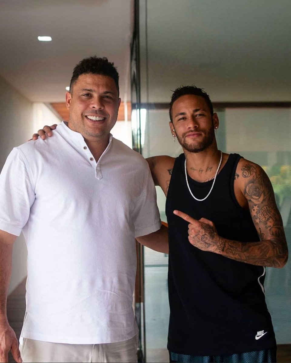 Pfff... ¡Aquí hay muchísimo talento! 🤩

<a href="/Ronaldo/">Ronaldo Nazário</a> y <a href="/neymarjr/">Neymar Jr</a>, el PASADO y el PRESENTE de Brasil 🇧🇷