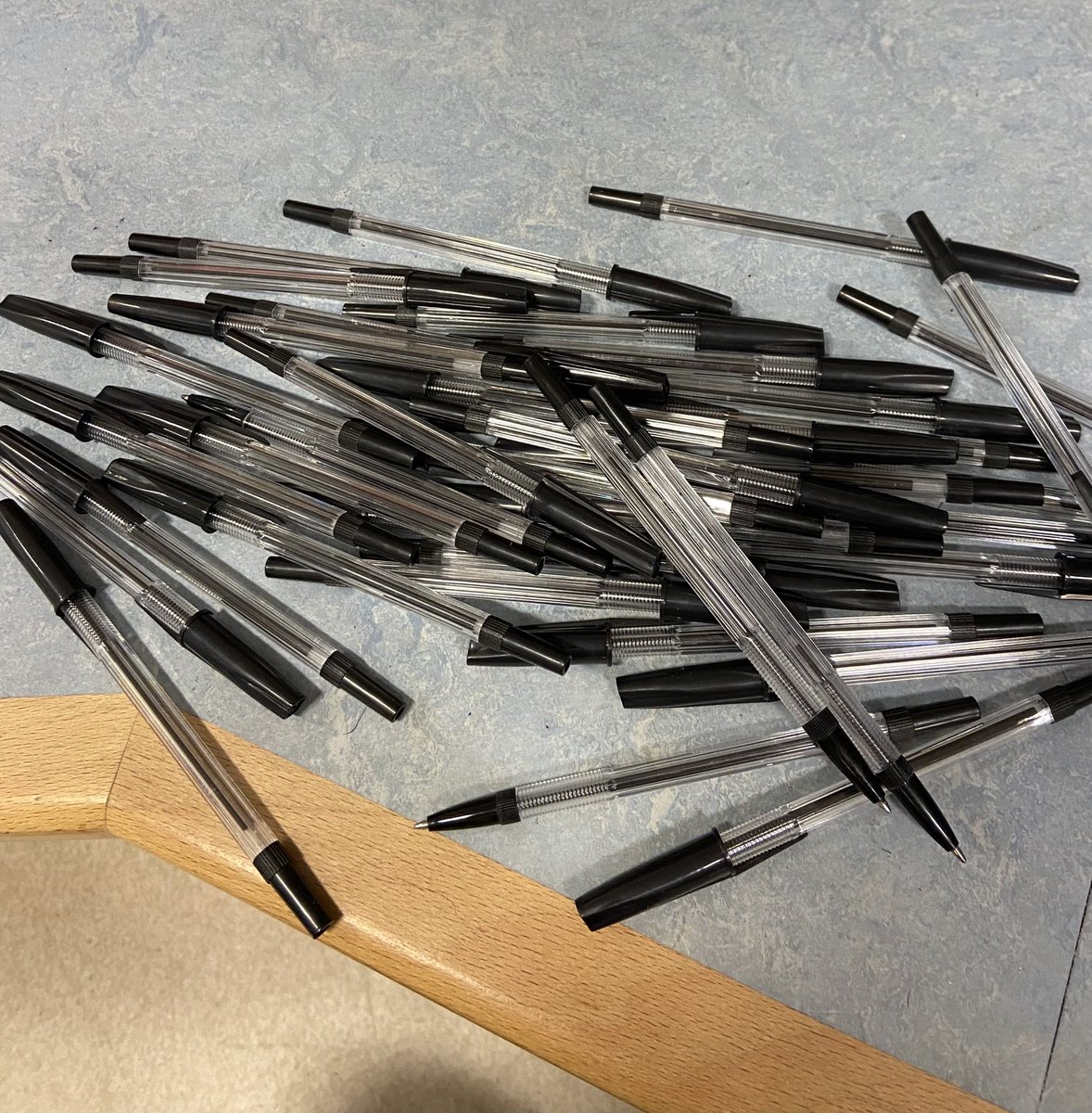 ianlewins's tweet photo. Pen enthusiasts! It’s absolute bedlam here. I done a madness!! #PenUpdate https://t.co/oZRBmE8Hg2