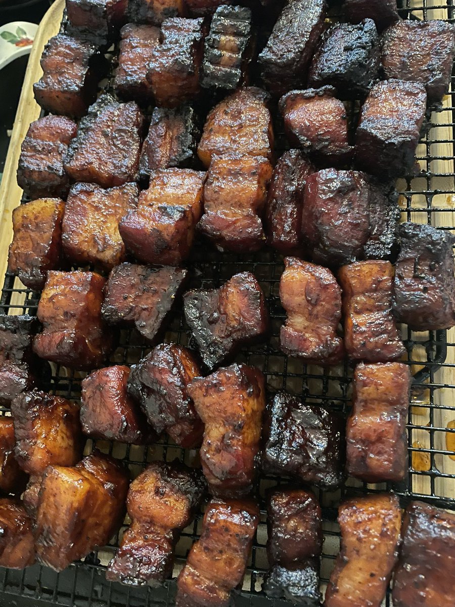 sgomez_1563's tweet photo. Pork belly burnt ends to drown the sorrows of a terrible Chiefs performance https://t.co/LDcuUJs8O1