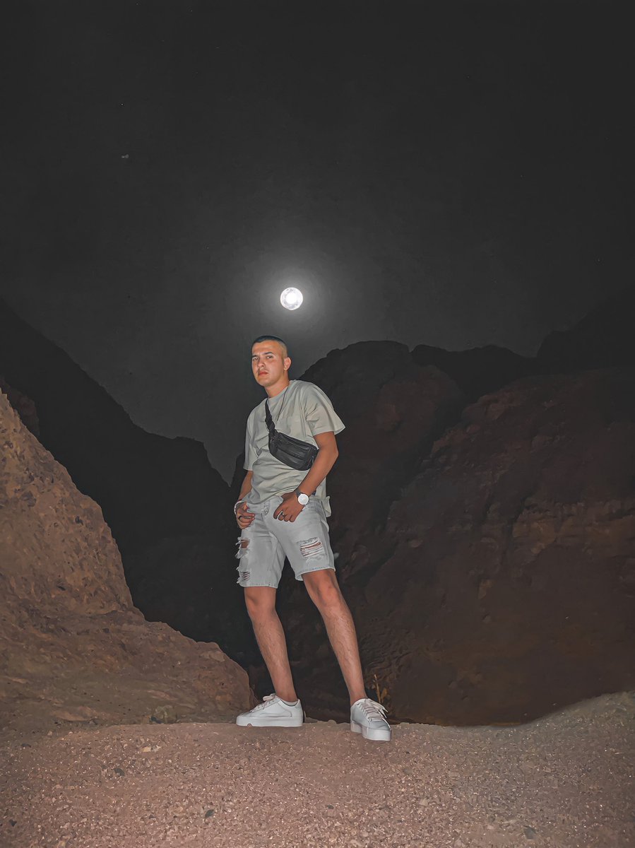 Moohaaneedd's tweet photo. #NewProfilePic +1
Netflix 📍 https://t.co/Fm7u69agYi