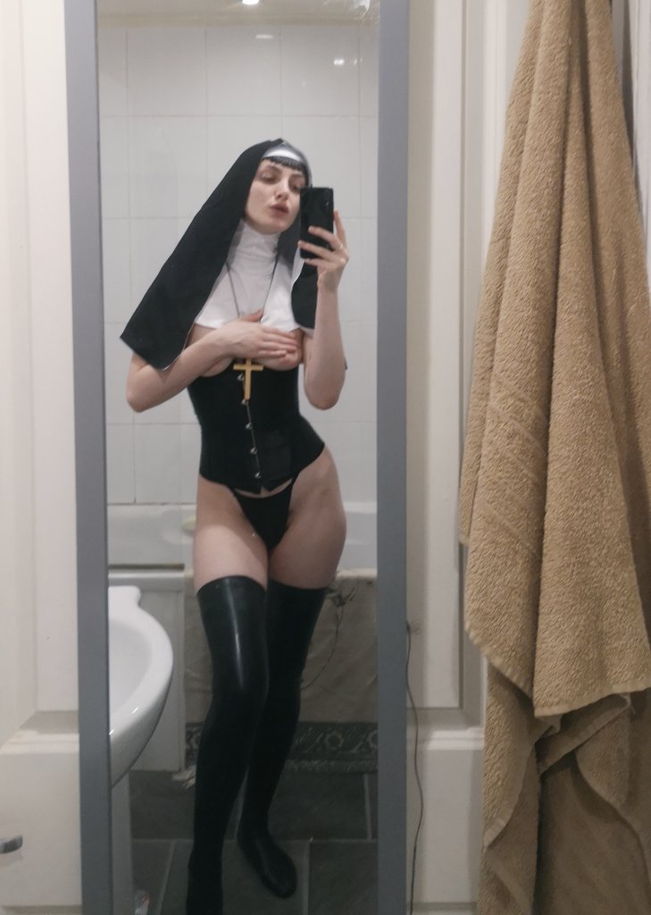 I'm about to log online for Sadist Sunday - let's see if we can leave a couple bruises on my butt!