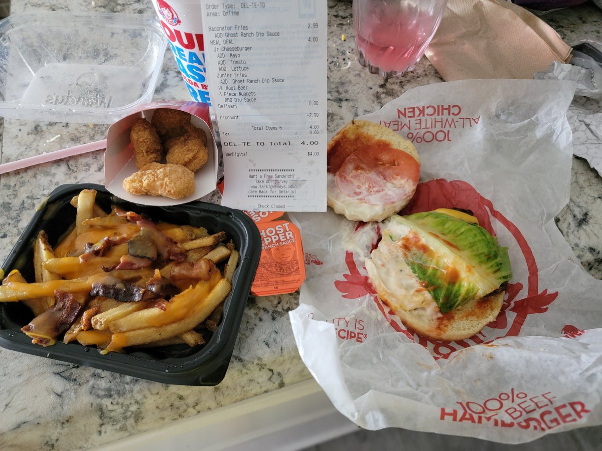 WhatsRiAnEating's tweet photo. @Wendys worst Wendy's experience of my life. I ordered the 4 for 4 but where is my fries? https://t.co/J9Sy45dEDe